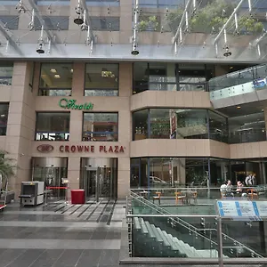 crowne-plaza-beirut.beiruthotelsdirect.com/
